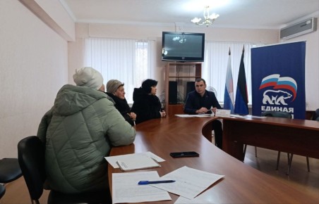 Депутат «Единой России» ответил на вопросы ждановцев