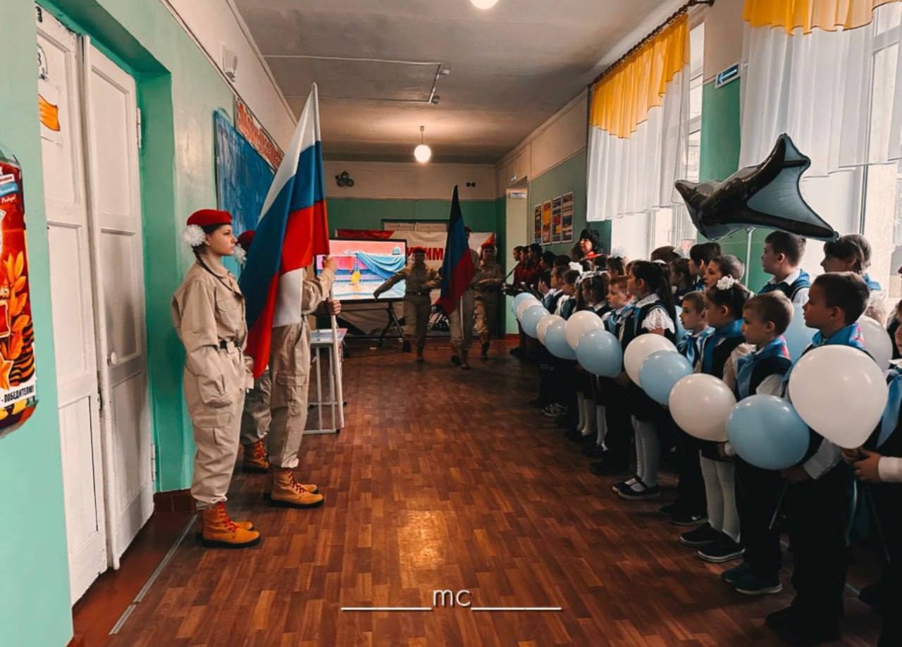 5 декабря, в преддверии Дня героев Отечества, в ГБОУ «СШ № 16 Г.О. МАКЕЕВКА» состоялось открытие Стены Памяти Герою Советского Союза, летчику-штурмовику, нашему земляку Грошеву Николаю Петровичу 5 декабря, в преддверии Дня героев Отечества, в ГБОУ «СШ № 16 Г.О. МАКЕЕВКА» состоялось открытие Стены Памяти Герою Советского Союза, летчику-штурмовику, нашему земляку Грошеву Николаю Петровичу