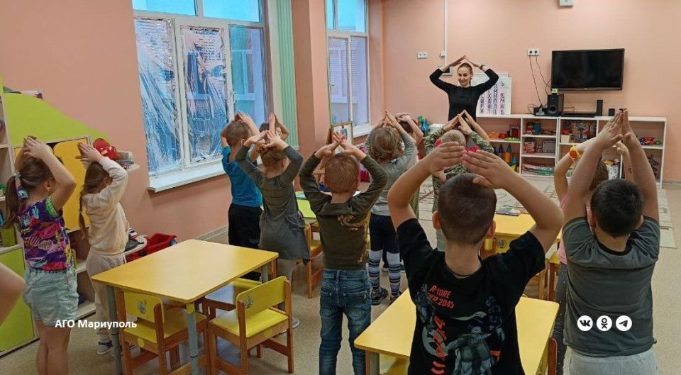 В мариупольской библиотеке имени Гоголя для малышей левобережья провели литературный вернисаж В мариупольской библиотеке имени Гоголя для малышей левобережья провели литературный вернисаж