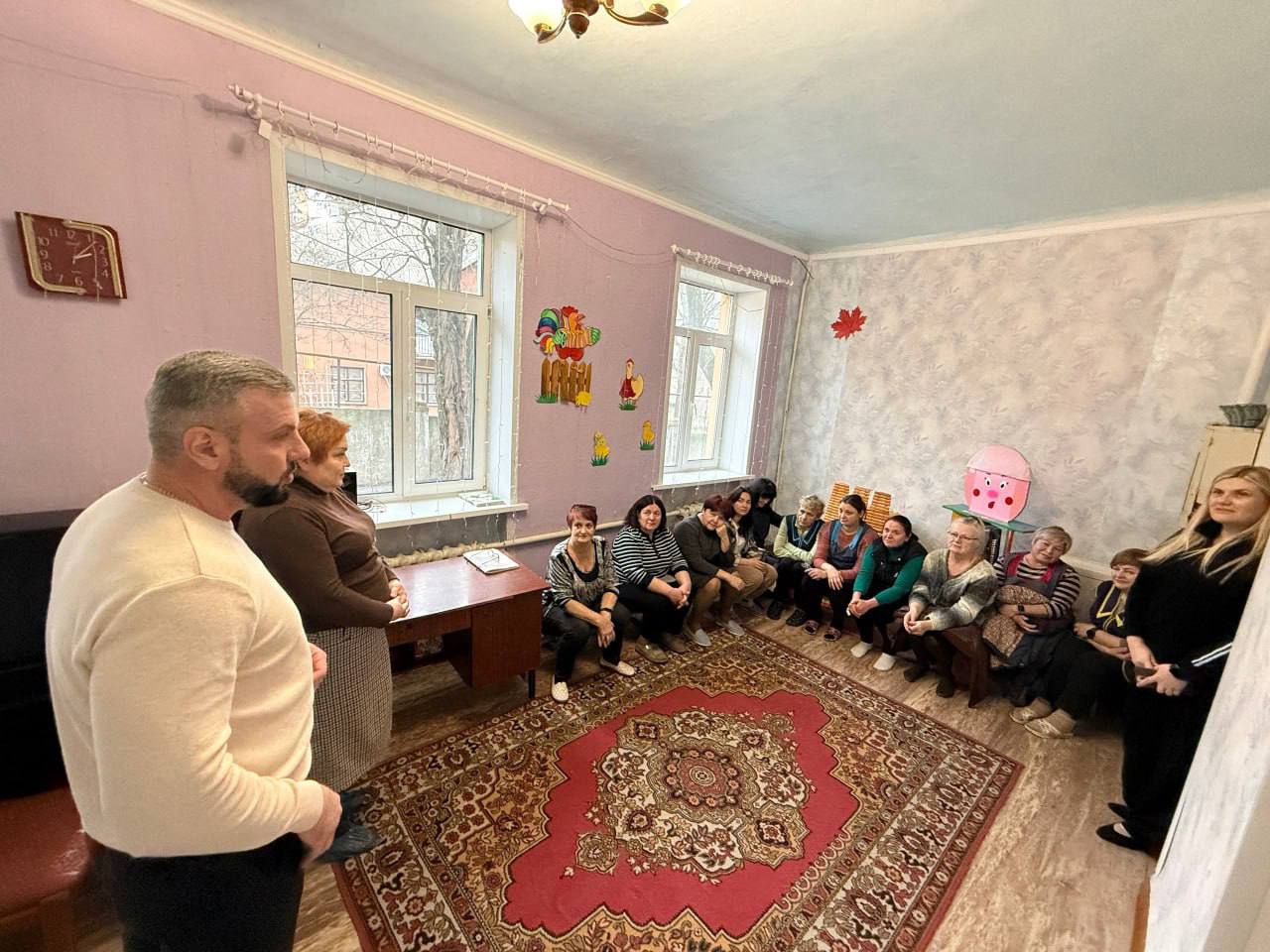 9 декабря, спикер-активист Алексей Боршош и депутат Народного Совета провели встречу с трудовым коллективом Государственного казенного дошкольного образовательного учреждения «Детский сад № 161 общеразвивающего вида...