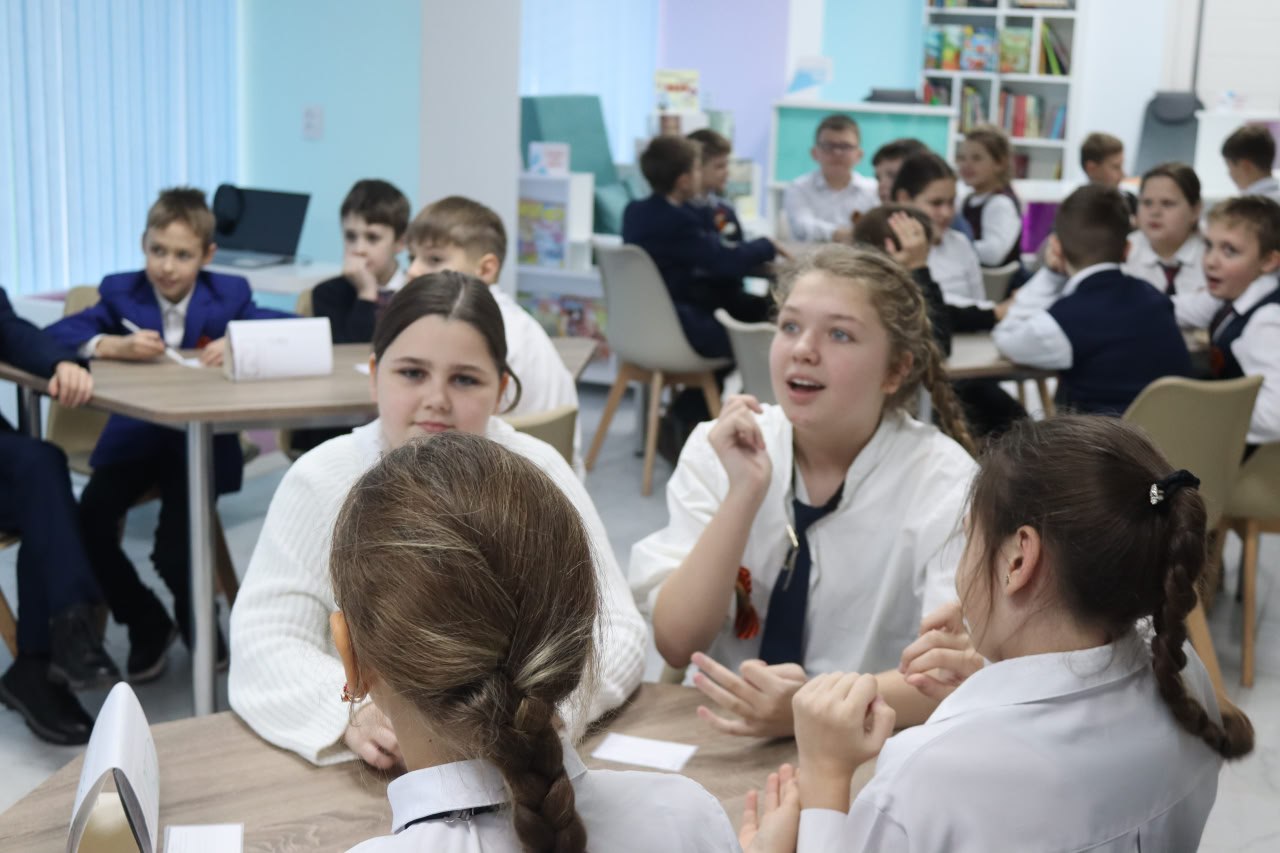 Интеллектуально-патриотическая игра «Страницы воинской славы» Интеллектуально-патриотическая игра «Страницы воинской славы»