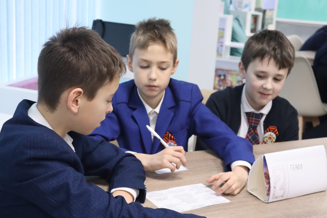 Интеллектуально-патриотическая игра «Страницы воинской славы» Интеллектуально-патриотическая игра «Страницы воинской славы»