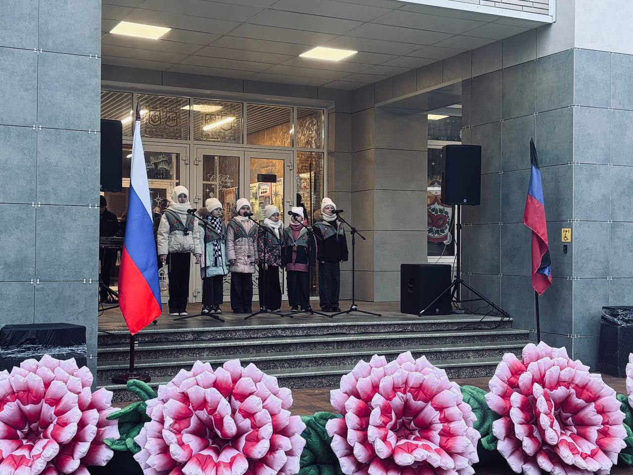 Константин Зинченко: Песни о подвиге и мужестве, о любви к Родине и о тех, кто стал символом безграничной преданности Константин Зинченко: Песни о подвиге и мужестве, о любви к Родине и о тех, кто стал символом безграничной преданности