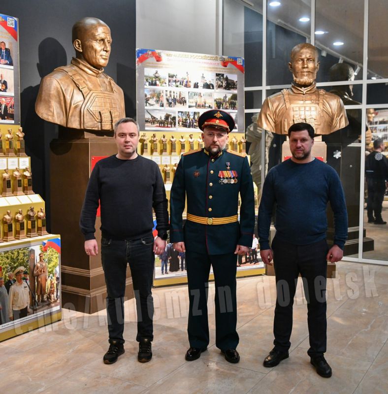 Алексей Кулемзин: Дмитрий Булгаков – Почётный гражданин городского округа Донецк Алексей Кулемзин: Дмитрий Булгаков – Почётный гражданин городского округа Донецк