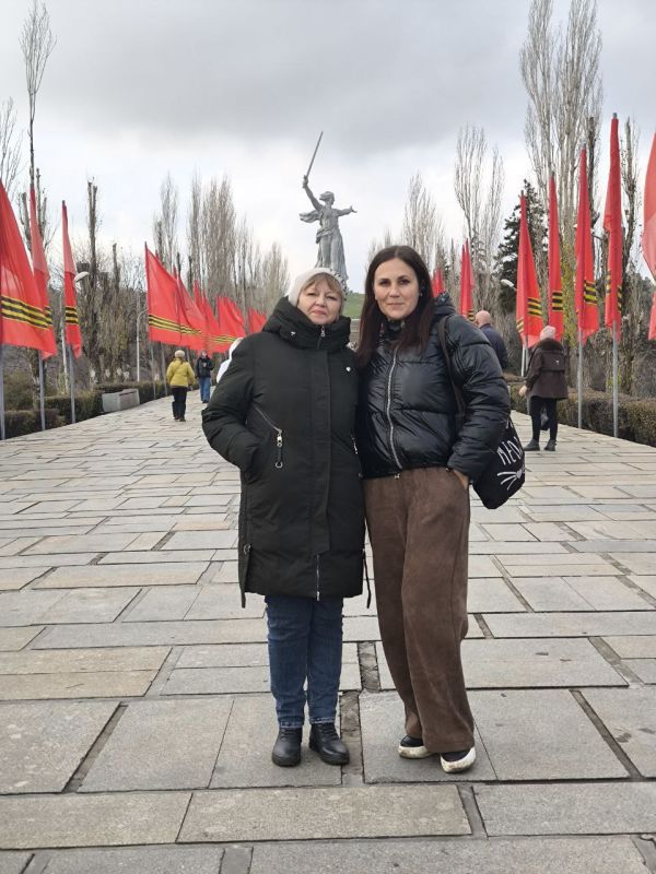 СОТРУДНИКИ «ДОНБАССТЕПЛОЭНЕРГО» ПОБЫВАЛИ НА ЭКСКУРСИИ В ГОРОДЕ-ГЕРОЕ ВОЛГОГРАДЕ СОТРУДНИКИ «ДОНБАССТЕПЛОЭНЕРГО» ПОБЫВАЛИ НА ЭКСКУРСИИ В ГОРОДЕ-ГЕРОЕ ВОЛГОГРАДЕ