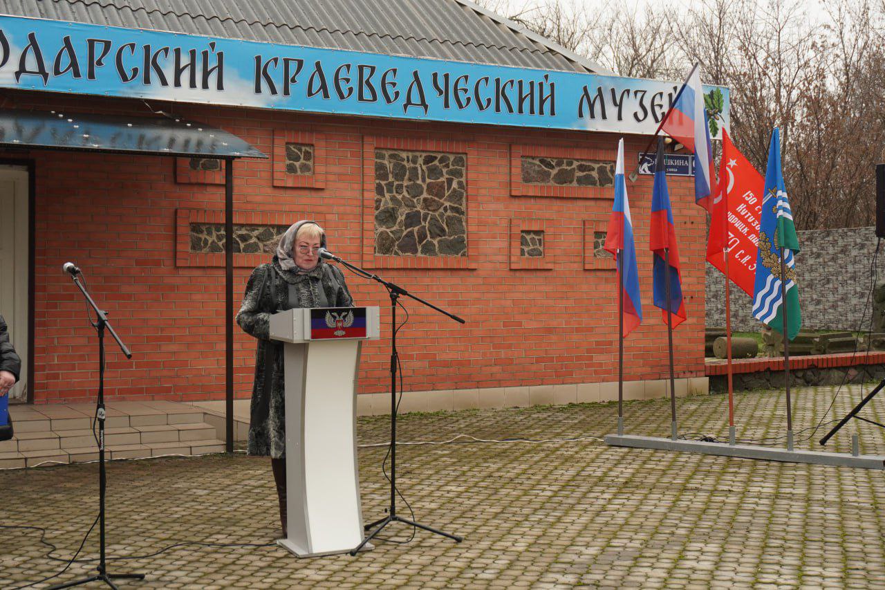 Сергей Юзвинкевич: В День Героев Отечества вся страна замирает в благодарной памяти о подвигах наших защитников Сергей Юзвинкевич: В День Героев Отечества вся страна замирает в благодарной памяти о подвигах наших защитников