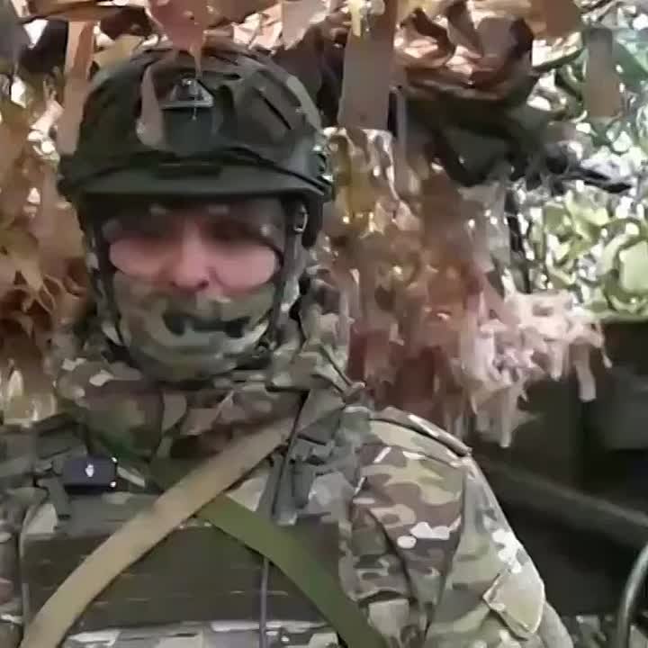 Наши войска продолжают держать в окружении боевиков ВСУ в Димитрове, рассказал военнослужащий с позывным "Хайма" — командир расчёта буксируемого орудия "Гиацинт" 9-й бригады 51-й гвардейской армии