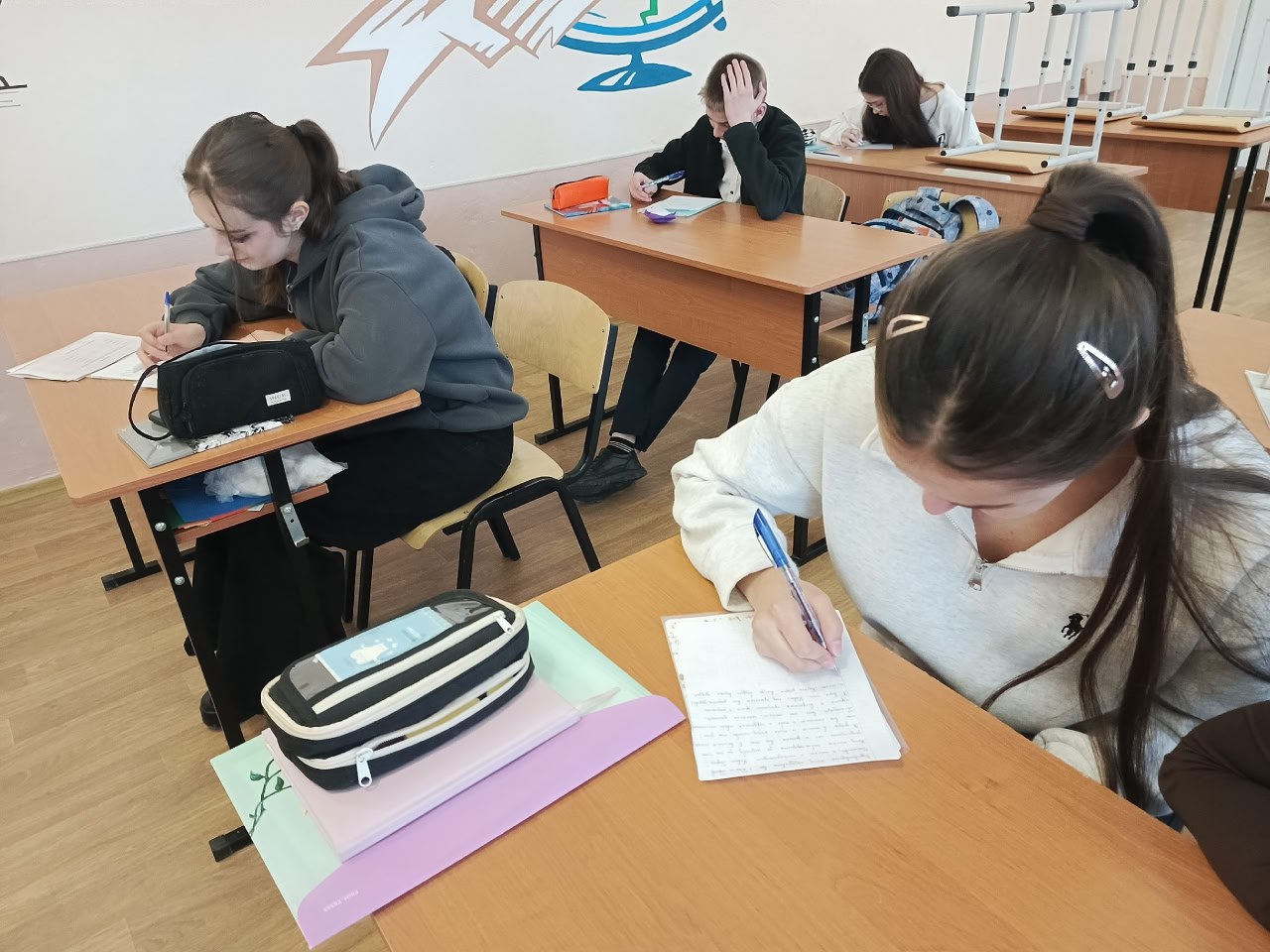 Письмо солдату. Обучащиеся ГБОУ "Мирненская школа Тельмановского М. О." присоединились к Всероссийской акции «Пишу тебе, Герой» Письмо солдату. Обучащиеся ГБОУ "Мирненская школа Тельмановского М. О." присоединились к Всероссийской акции «Пишу тебе, Герой»