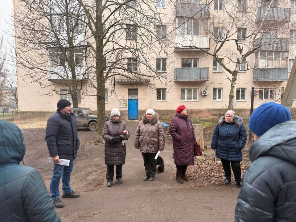 Сегодня, 09 декабря, в рамках проекта «Управдом» ВПП «ЕДИНАЯ РОССИЯ», состоялась встреча с жителями улицы Короленко г. Моспино Сегодня, 09 декабря, в рамках проекта «Управдом» ВПП «ЕДИНАЯ РОССИЯ», состоялась встреча с жителями улицы Короленко г. Моспино