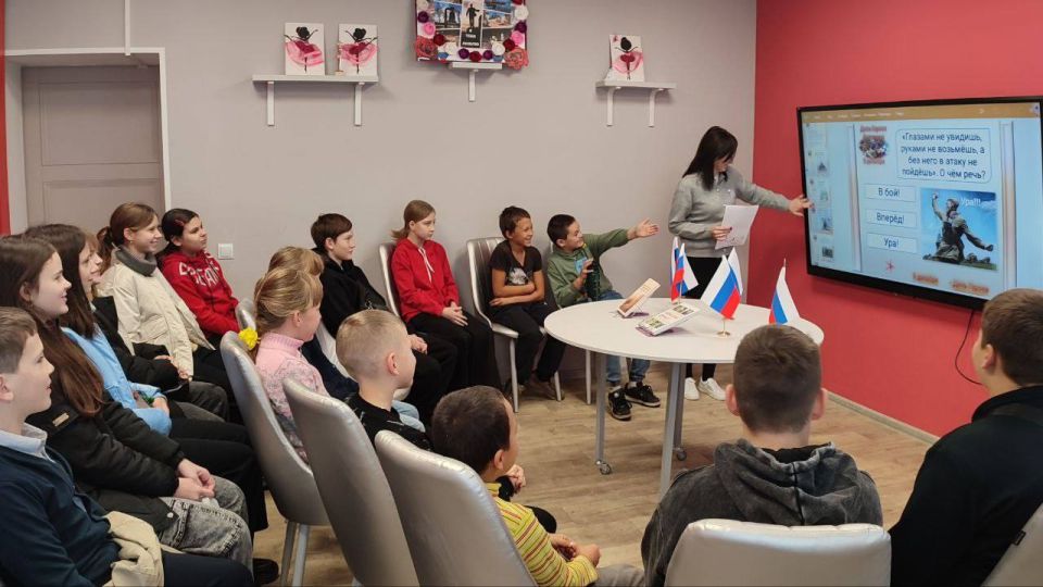 Вчера, 08 декабря, в рамках проекта «Историческая память» ВПП «ЕДИНАЯ РОССИЯ» и в преддверии праздника Дня Героев Отечества, в клубе села Бирюки был организован информационный час «Герои России останутся в наших сердцах» для... Вчера, 08 декабря, в рамках проекта «Историческая память» ВПП «ЕДИНАЯ РОССИЯ» и в преддверии праздника Дня Героев Отечества, в клубе села Бирюки был организован информационный час «Герои России останутся в наших сердцах» для...