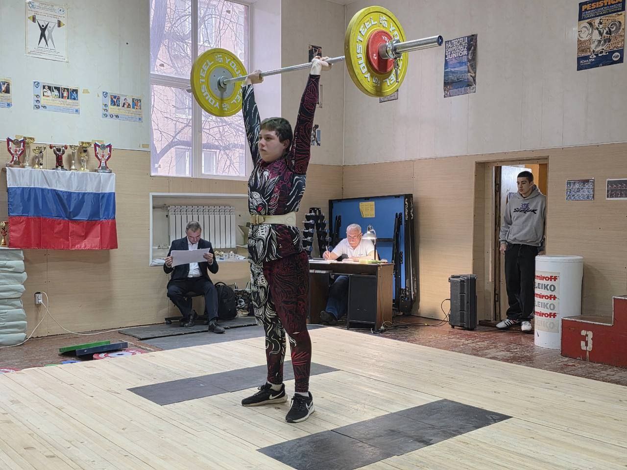 С 3 по 5 декабря в Донецком ДФК "Динамо" прошли Кубок Донецкой Народной Республики по тяжелой атлетике среди мужчин и женщин, Республиканские соревнования по тяжелой атлетике среди юношей и девушек (10-12 и 13-15 лет), в... С 3 по 5 декабря в Донецком ДФК "Динамо" прошли Кубок Донецкой Народной Республики по тяжелой атлетике среди мужчин и женщин, Республиканские соревнования по тяжелой атлетике среди юношей и девушек (10-12 и 13-15 лет), в...