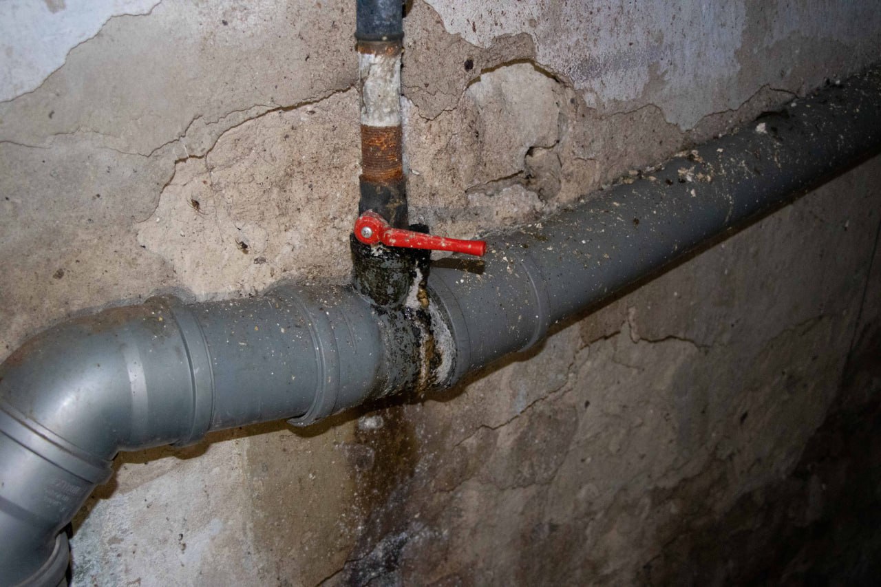 Вода, канализация, безопасность: обращение жильцов бульвара Пушкина к депутатам Народного Совета Вода, канализация, безопасность: обращение жильцов бульвара Пушкина к депутатам Народного Совета