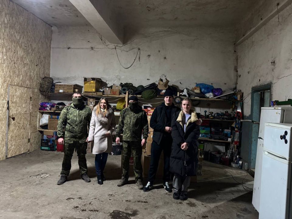 Иван Приходько: Сегодня, 9 декабря в Центрально-Городском районе Горловки передали посылки военнослужащим ко «Дню Героя Отечества» Иван Приходько: Сегодня, 9 декабря в Центрально-Городском районе Горловки передали посылки военнослужащим ко «Дню Героя Отечества»