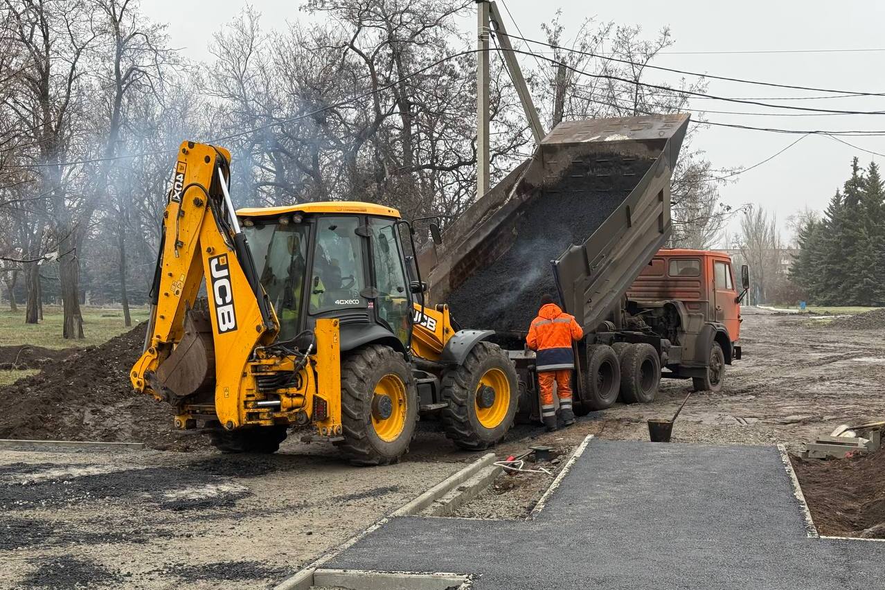 Проверили ход реализации проекта благоустройства парка в Кировском Проверили ход реализации проекта благоустройства парка в Кировском
