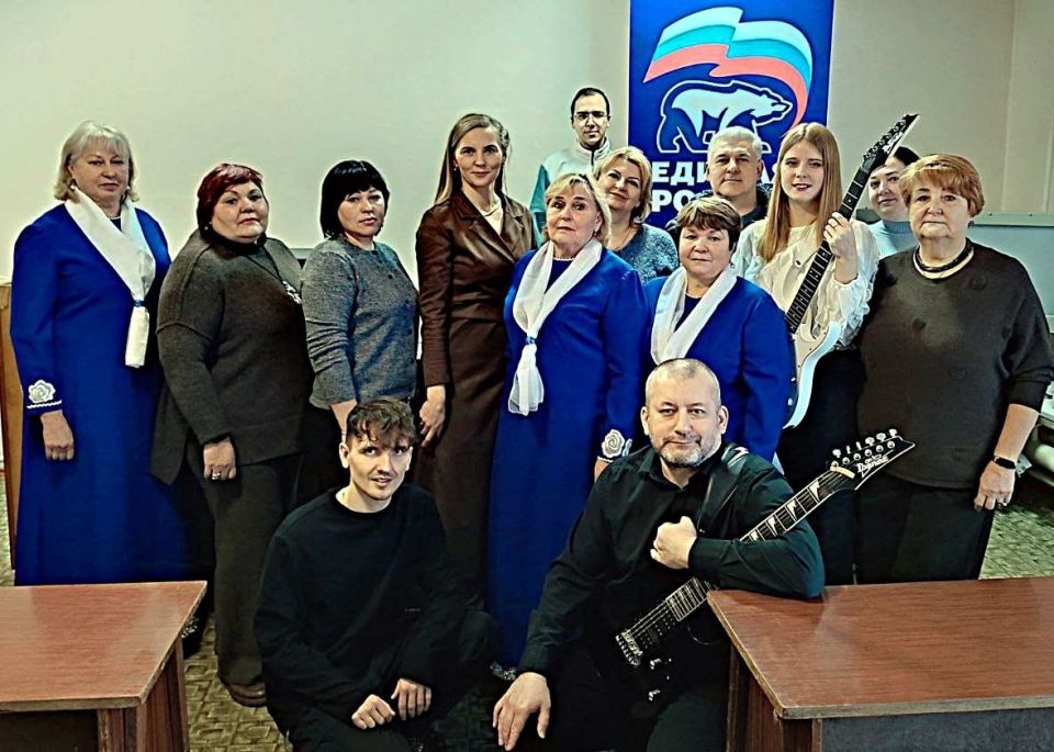 Иван Адамец: В День Героев Отечества Куйбышевский район поддержал защитников акцией «Посылка солдату» Иван Адамец: В День Героев Отечества Куйбышевский район поддержал защитников акцией «Посылка солдату»