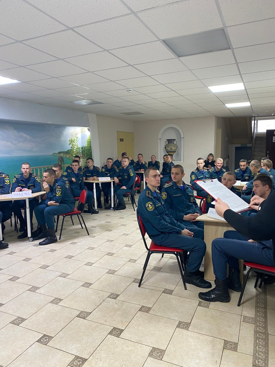 В рамках партийного проекта «Единой России» «Историческая память» в Урзуфском СДК прошло мероприятие, приуроченное ко Дню Героев Отечества В рамках партийного проекта «Единой России» «Историческая память» в Урзуфском СДК прошло мероприятие, приуроченное ко Дню Героев Отечества