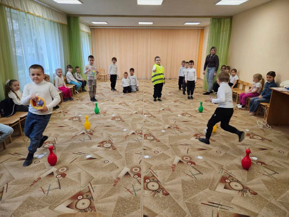 Сегодня, 10 декабря, в рамках проекта «Безопасные дороги» ВПП «ЕДИНАЯ РОССИЯ», цель которого - повышение безопасности дорожного движения, в школах и дошкольных учреждениях г. Моспино прошли тематические мероприятия в формате... Сегодня, 10 декабря, в рамках проекта «Безопасные дороги» ВПП «ЕДИНАЯ РОССИЯ», цель которого - повышение безопасности дорожного движения, в школах и дошкольных учреждениях г. Моспино прошли тематические мероприятия в формате...