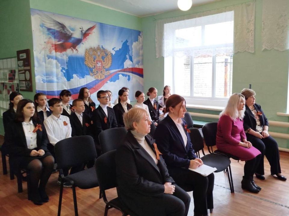 9 декабря, в рамках празднования защитника Отечества и партийного проекта «Лица Героев», который реализует «Единая Россия», Первый заместитель главы администрации Новоазовского муниципального округа, Олег Логвинов... 9 декабря, в рамках празднования защитника Отечества и партийного проекта «Лица Героев», который реализует «Единая Россия», Первый заместитель главы администрации Новоазовского муниципального округа, Олег Логвинов...