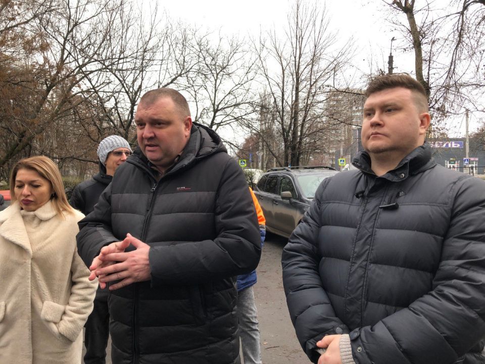 Александр Черников провел сход граждан в Кировском районе Донецка Александр Черников провел сход граждан в Кировском районе Донецка