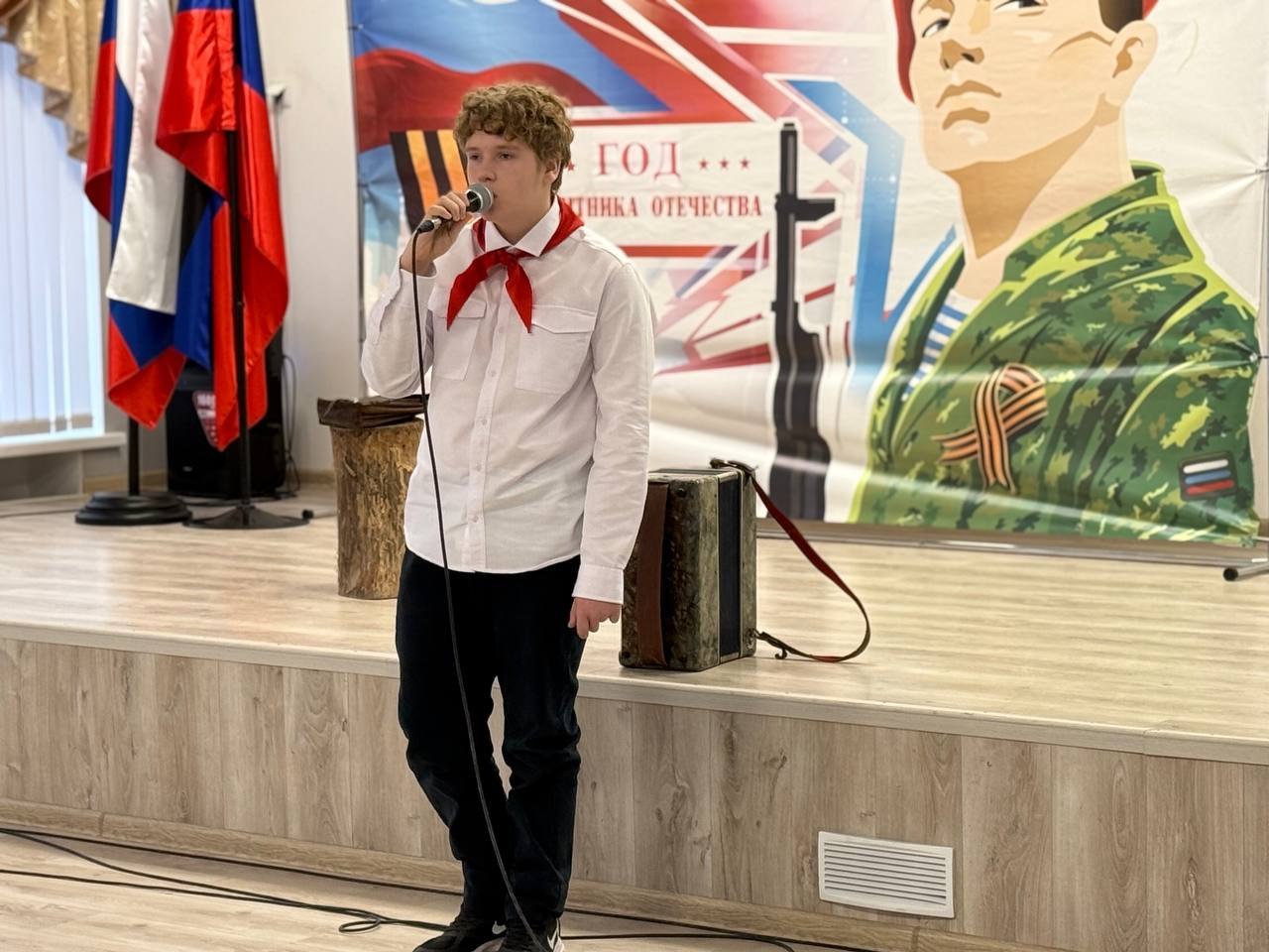 Урзуфская школа отметила День Героев Отечества торжественным открытием «Книги Памяти» Урзуфская школа отметила День Героев Отечества торжественным открытием «Книги Памяти»