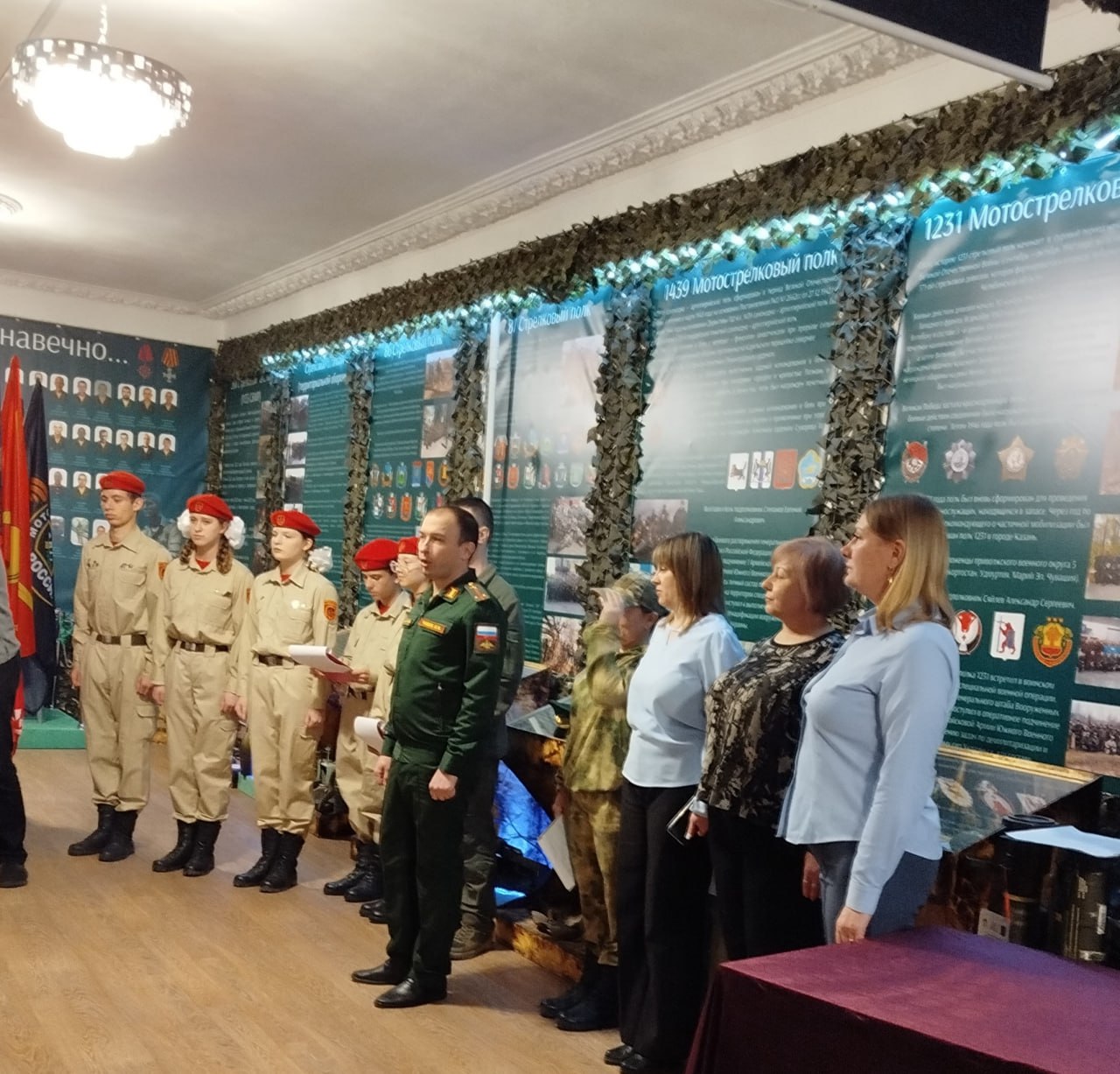 В Старобешевском округе прошла присяга юнармейцев В Старобешевском округе прошла присяга юнармейцев