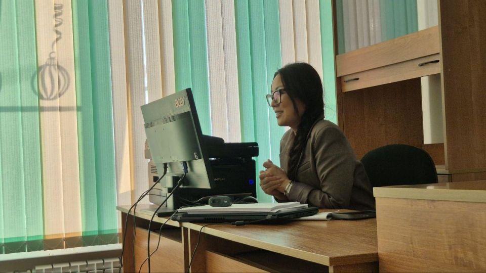 Школьники Сахалина и ДНР проверили свои знания в тематической игре ко Дню Конституции РФ Школьники Сахалина и ДНР проверили свои знания в тематической игре ко Дню Конституции РФ