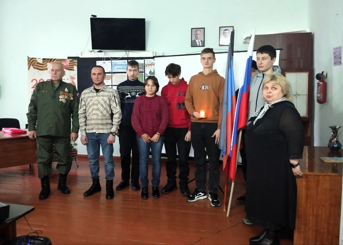 День Героев Отечества — памятная дата, которая отмечается в нашей стране ежегодно 9 декабря День Героев Отечества — памятная дата, которая отмечается в нашей стране ежегодно 9 декабря