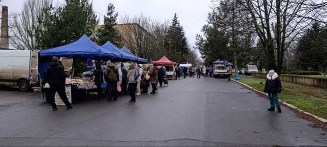 В посёлке Старобешево прошла торговая выездная ярмарка