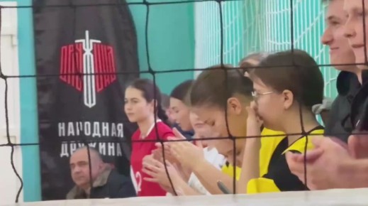 Вы все ждали!. В Мангушском муниципальном округа команда Народной Дружины провела захватывающие соревнования по женскому волейболу