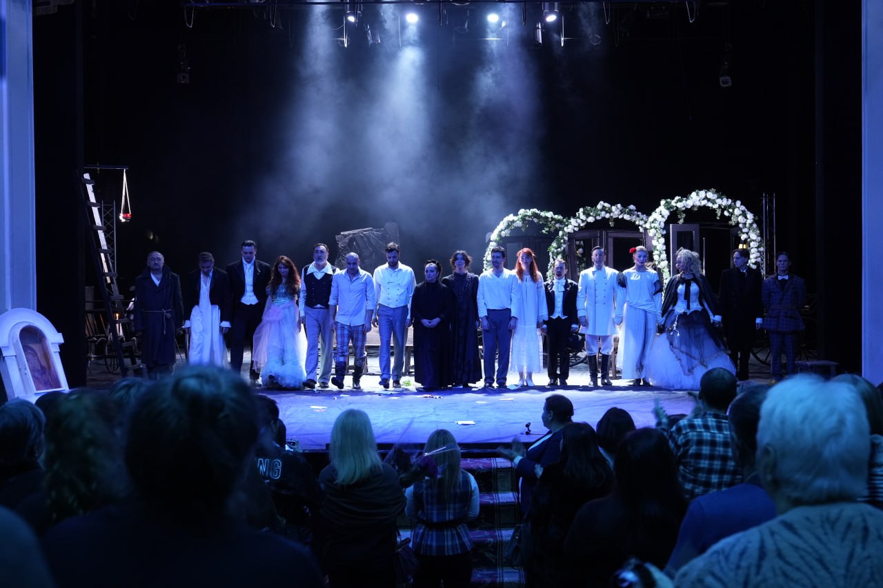 «Бесы» на сцене Донецкого РАМТа: встреча с Достоевским «Бесы» на сцене Донецкого РАМТа: встреча с Достоевским