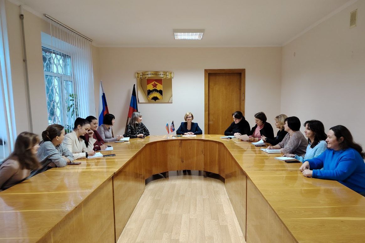 Встреча замглавы с коллективом Встреча замглавы с коллективом