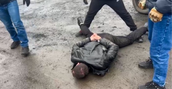 Погорел на откатах: при получении взятки задержан первый замглавы города Снежное