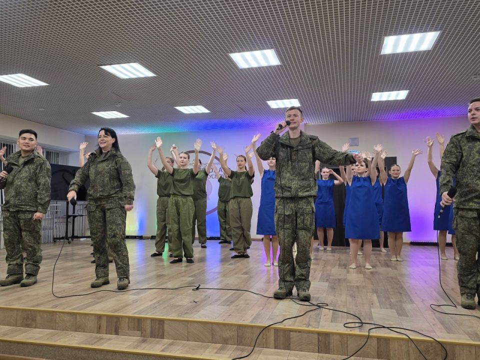 9 декабря в России отмечают День героев Отечества 9 декабря в России отмечают День героев Отечества