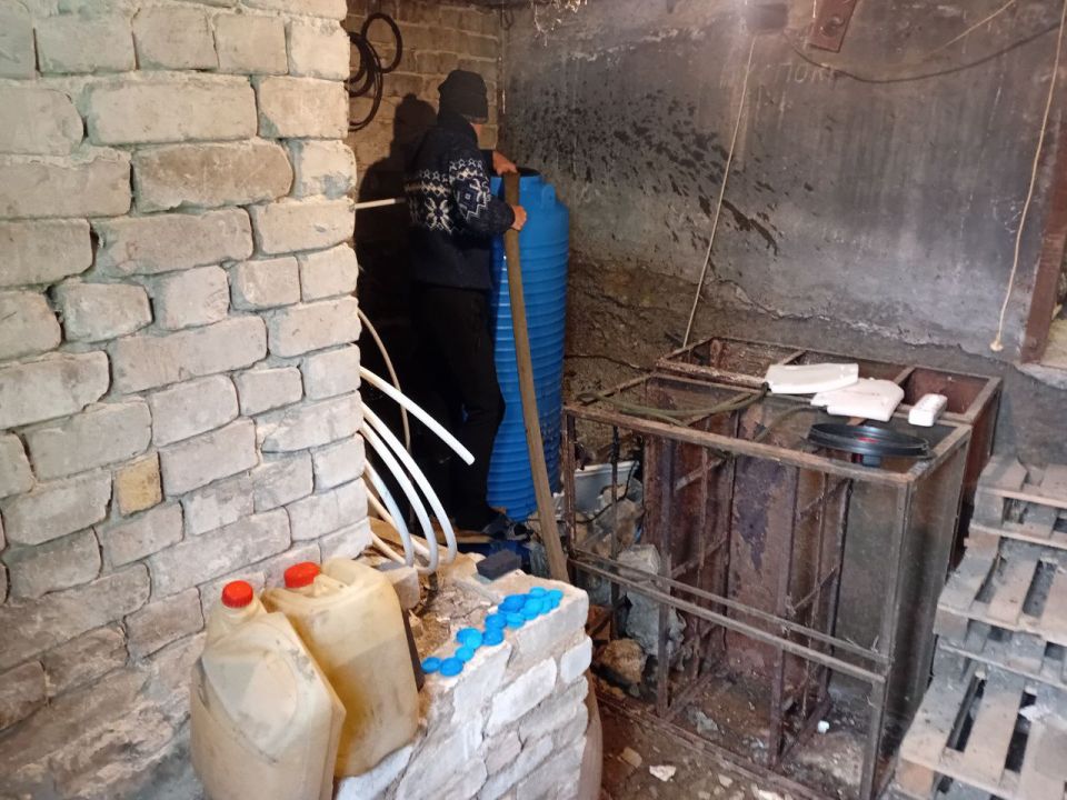 В Кировском внутригородском районе при поддержке региона-шефа Московская область продолжается подвоз воды для жителей домов, в которые в установленный графиком день не поступила вода В Кировском внутригородском районе при поддержке региона-шефа Московская область продолжается подвоз воды для жителей домов, в которые в установленный графиком день не поступила вода