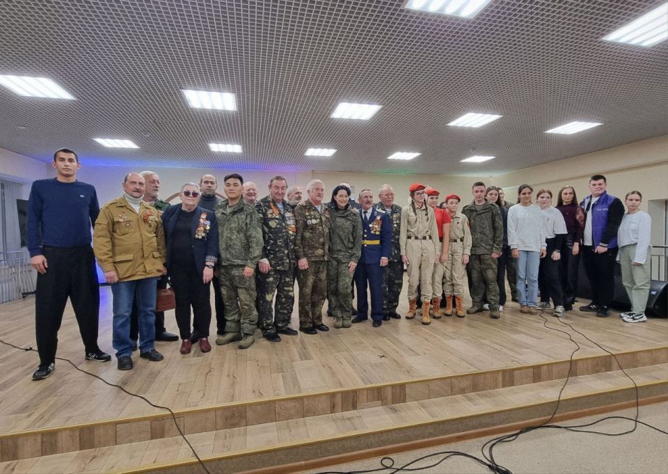 9 декабря в России отмечают День героев Отечества 9 декабря в России отмечают День героев Отечества