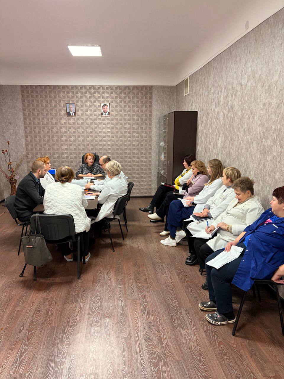 По поручению Главы ДНР Дениса Пушилина проводятся встречи с гражданами для выявления актуальных проблем на подведомственных территориях