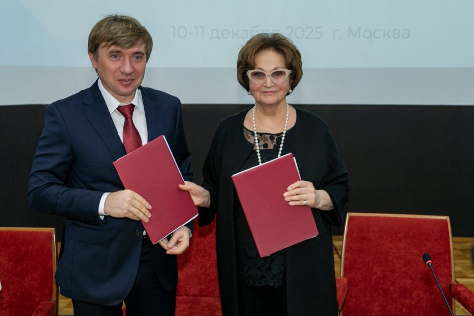 10 декабря в Москве состоялось заседание Правления Союза женщин России, посвященное подведению итогов работы самой многочисленной и влиятельной женской организации в 2025 году и построению планов на 2026-й 10 декабря в Москве состоялось заседание Правления Союза женщин России, посвященное подведению итогов работы самой многочисленной и влиятельной женской организации в 2025 году и построению планов на 2026-й