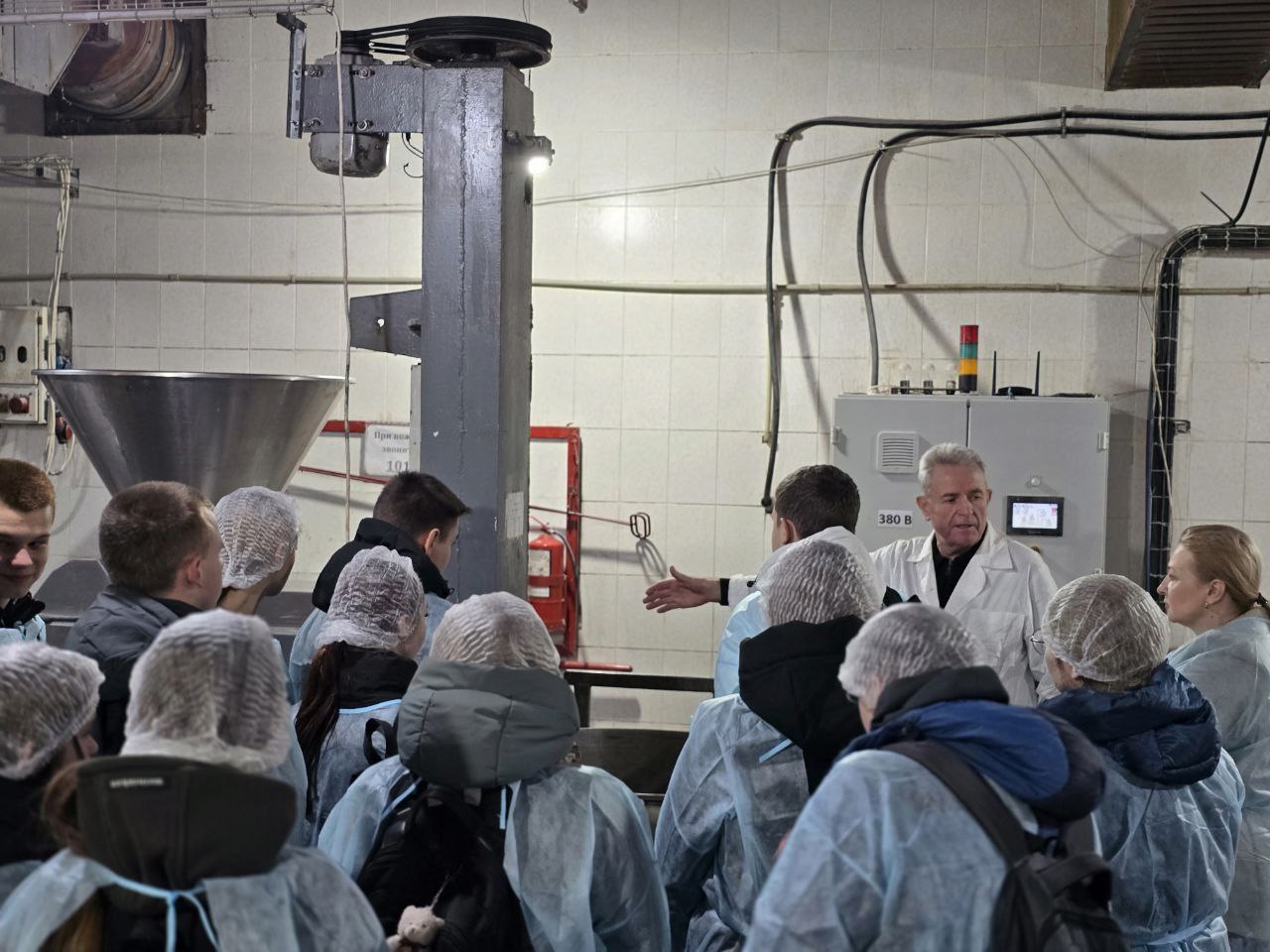 В Донецке прошла профориентационная экскурсия на предприятии В Донецке прошла профориентационная экскурсия на предприятии
