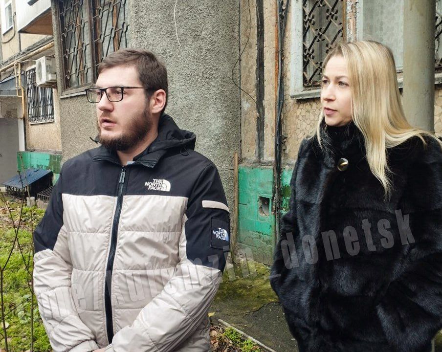 Алексей Кулемзин: В ходе вчерашней прямой линии Глава ДНР Денис Пушилин поручил встретиться с жильцами дома по ул. Набережная для решения проблемных вопросов: течь в крыше и отсутствие отопления в спальной комнате Алексей Кулемзин: В ходе вчерашней прямой линии Глава ДНР Денис Пушилин поручил встретиться с жильцами дома по ул. Набережная для решения проблемных вопросов: течь в крыше и отсутствие отопления в спальной комнате