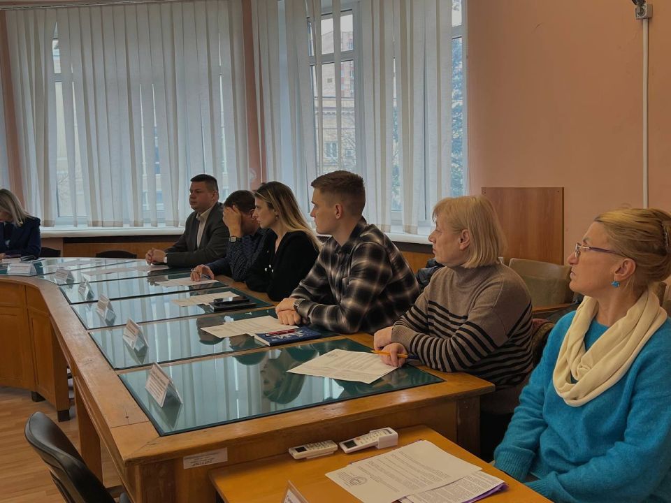 Татьяна Копылова: 10 декабря в Управе Ворошиловского внутригородского района г. Донецка состоялось очередное заседание Комиссии по делам несовершеннолетних и защите их прав Татьяна Копылова: 10 декабря в Управе Ворошиловского внутригородского района г. Донецка состоялось очередное заседание Комиссии по делам несовершеннолетних и защите их прав