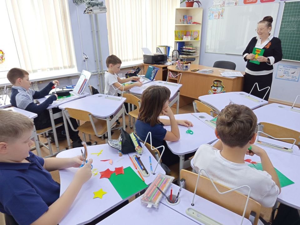 В Волновахе прошел патриотический мастер-класс ко Дню защитника Отечества В Волновахе прошел патриотический мастер-класс ко Дню защитника Отечества
