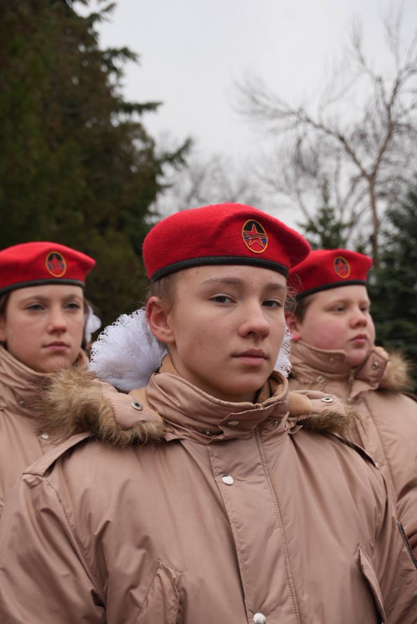 26 юнармейцев из Кировского присягнули на верность России 26 юнармейцев из Кировского присягнули на верность России