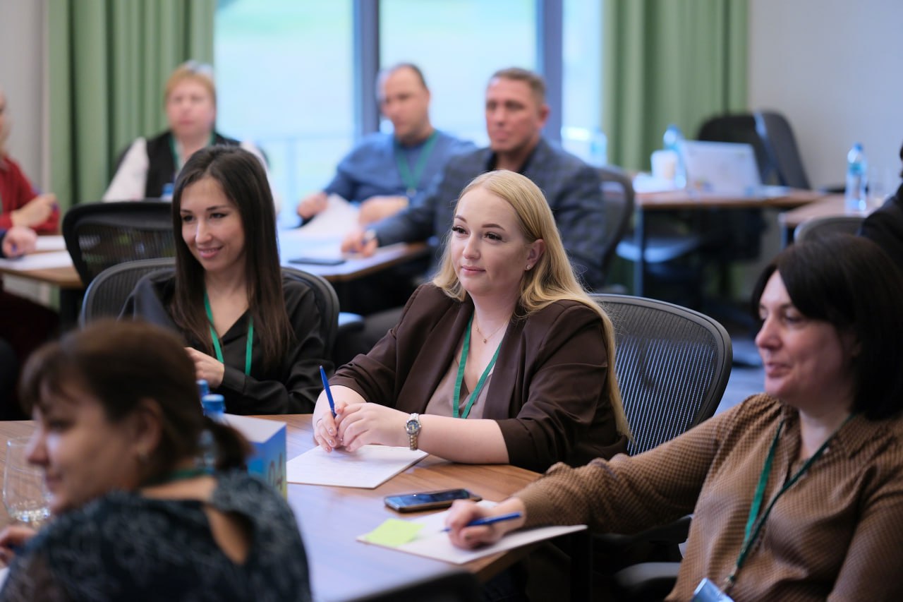 В рамках нашей серии публикаций продолжаем делиться тем, как прошло обучение муниципальных служащих ДНР в «СберУниверситете» В рамках нашей серии публикаций продолжаем делиться тем, как прошло обучение муниципальных служащих ДНР в «СберУниверситете»