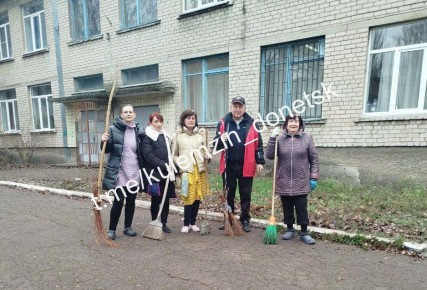 Учреждения культуры Донецка приняли участие в акции «Чистый четверг»!