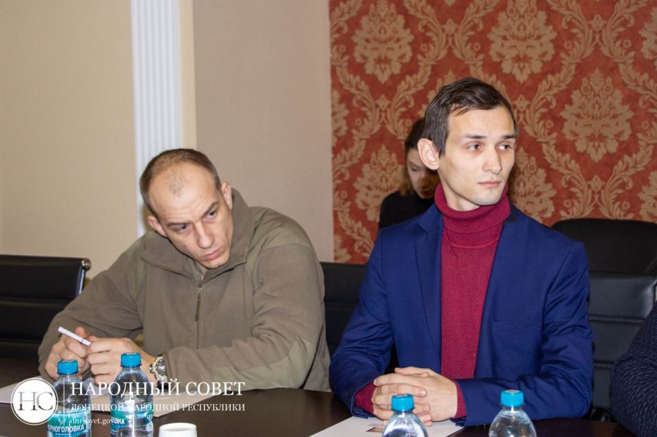 В Народном Совете обсудили вопросы поддержки членов семей участников СВО В Народном Совете обсудили вопросы поддержки членов семей участников СВО