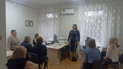 11 декабря депутат Тельмановского муниципального совета Мария Вагнер провела встречу с сотрудниками Управления федерального казначейства по ДНР (отделение №14)