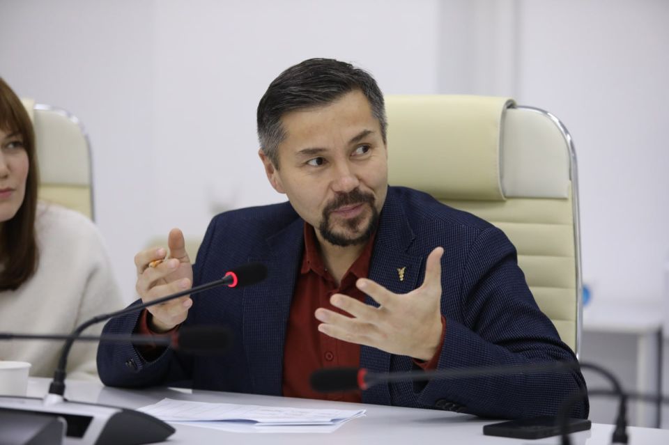 Прямо сейчас идет защита проектов школьников из подшефного города Докучаевска Донецкой Народной Республики Прямо сейчас идет защита проектов школьников из подшефного города Докучаевска Донецкой Народной Республики