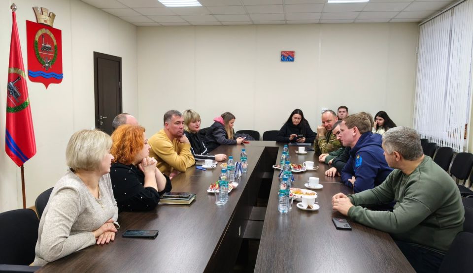 Деловое сотрудничество и детские улыбки: итоги встречи Волновахи и Нового Уренгоя Деловое сотрудничество и детские улыбки: итоги встречи Волновахи и Нового Уренгоя