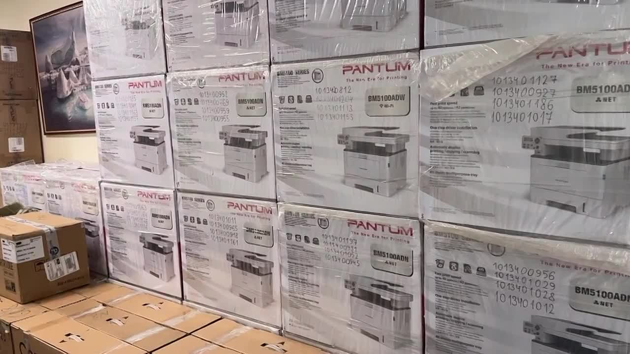 Ямал передал Волновахскому округу 119 компьютеров, 64 принтера и новое оборудование для школ, больницы и семей