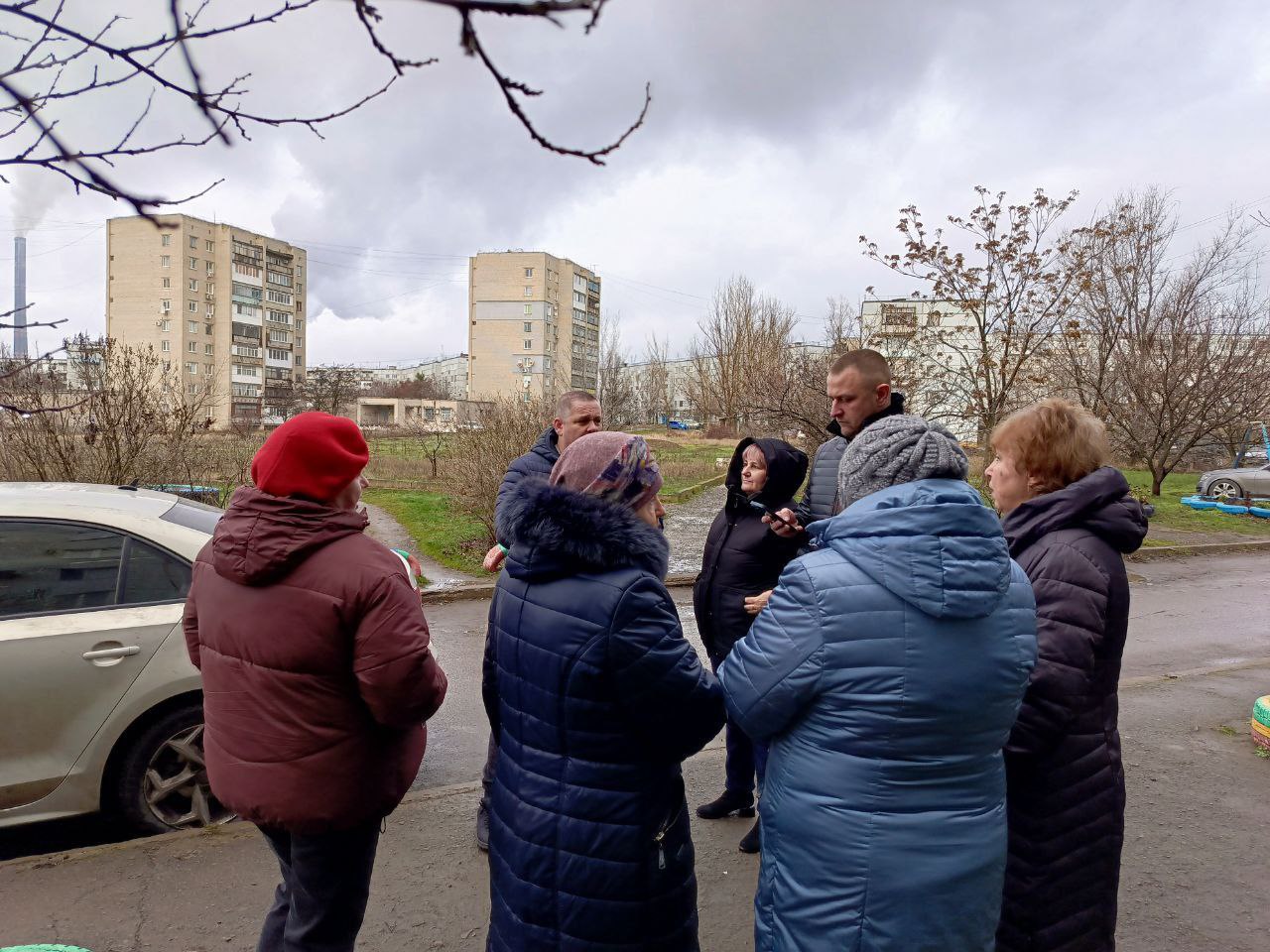 Максим Королюк провел сход граждан в пгт Зугрэс-2 Максим Королюк провел сход граждан в пгт Зугрэс-2